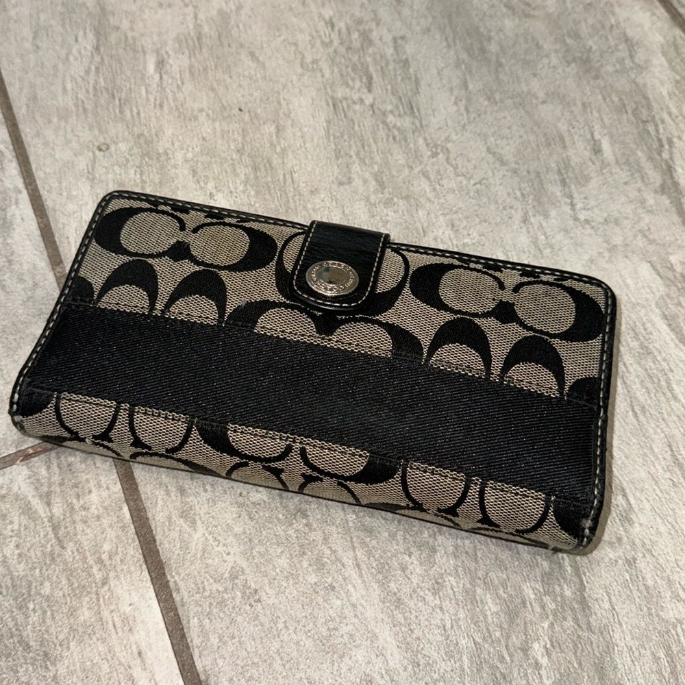 New condition Coach wallet